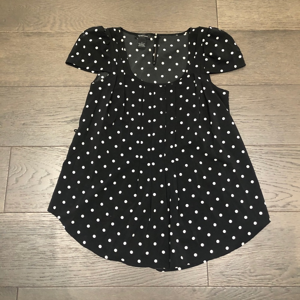 Women’s Spence black polka dot top sz M